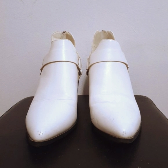 Forever 21 white leather ankle boots - Picture 3 of 13